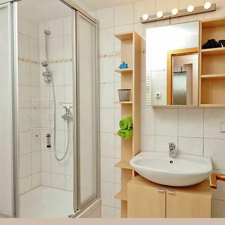 Haus _am Peene_ufer_ Fewo Moewenne